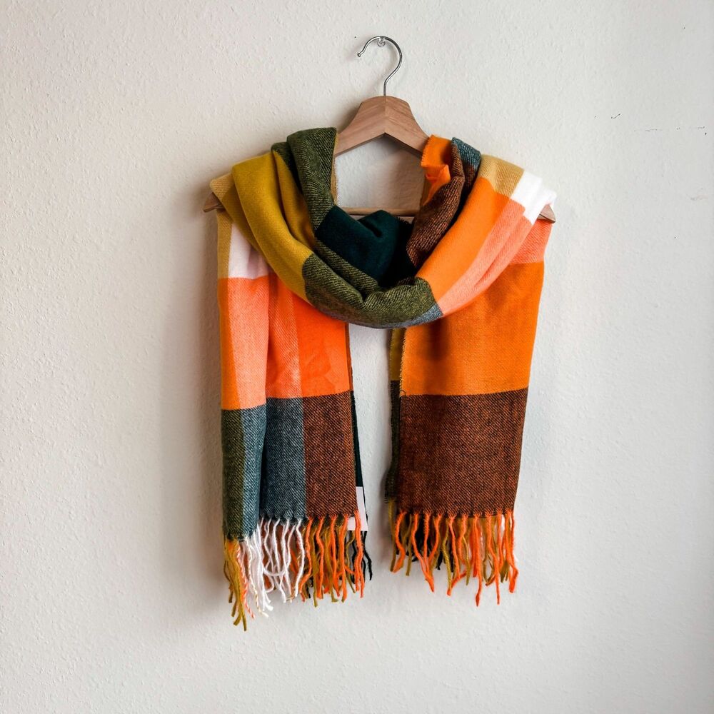 New Hadley Wren Womens Multicolor Fringe Plaid Blanket Scarf Fall + Winter Scarf